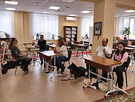 В Красноярской региональной организации ВОС открылся новый клуб владельцев собак-проводников