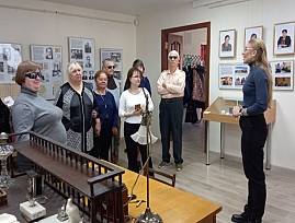 Амурская региональная организация ВОС провела для своих активистов историческую экскурсию в купеческий Дом Котельникова
