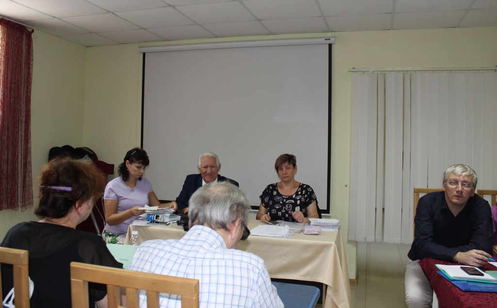 Руководство Краснодарской РО ВОС в президиуме семинара