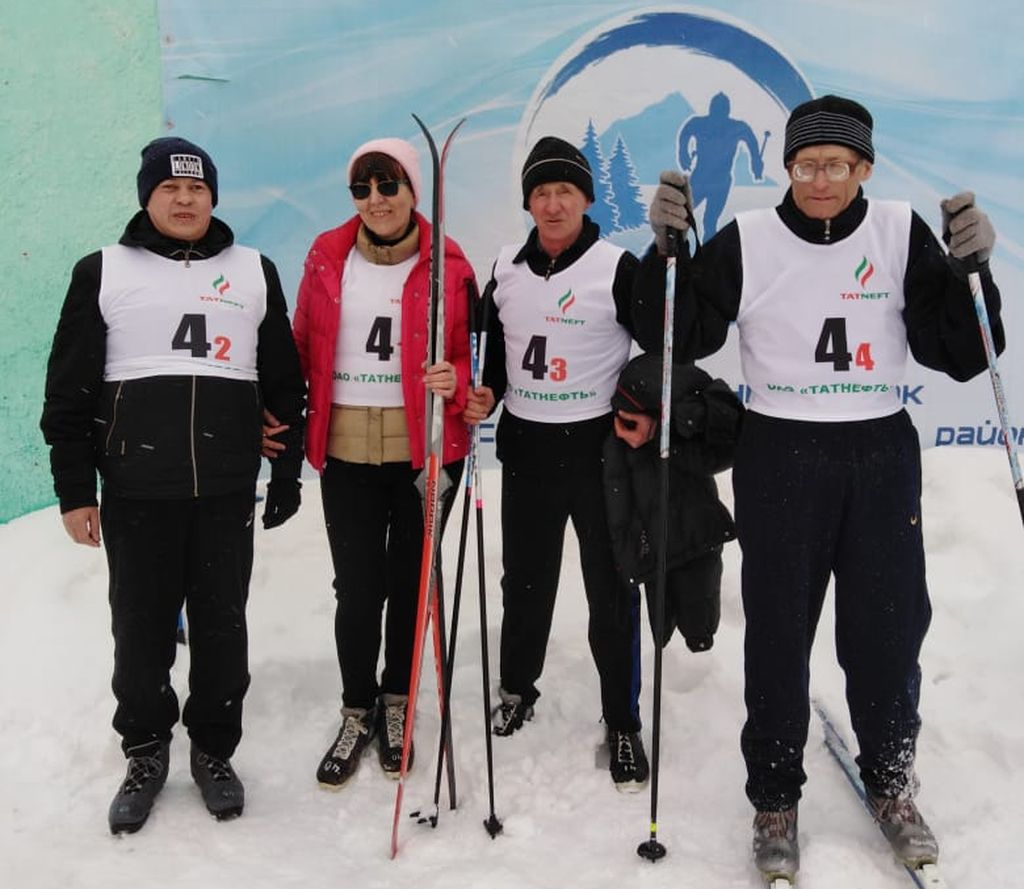 Лыжные команды на старте
