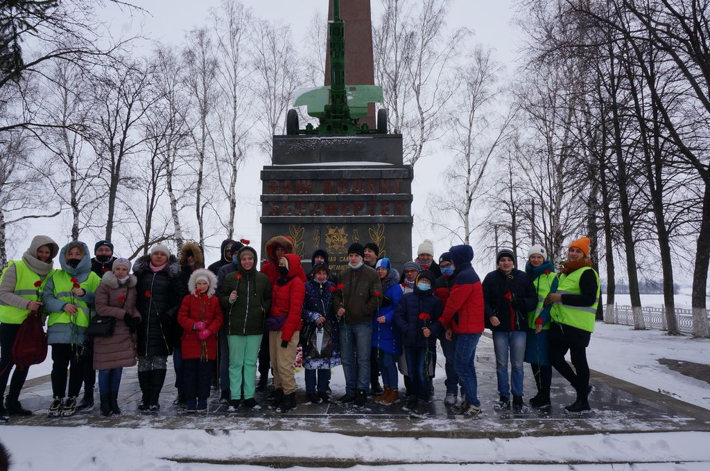 У памятника советским воинам-освободителям
