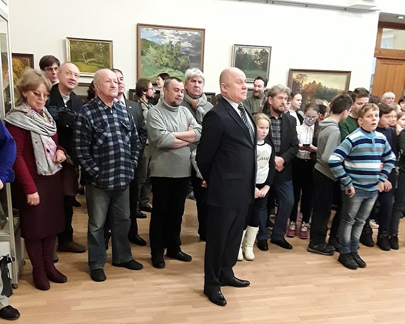 Активисты Владимирской РО ВОС на выставке художника