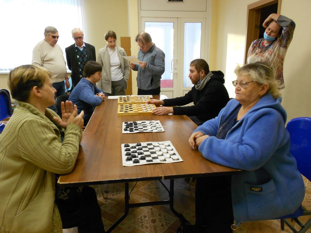 Активисты Тверской РО ВОС участвуют в турнире по шахматам и шашкам