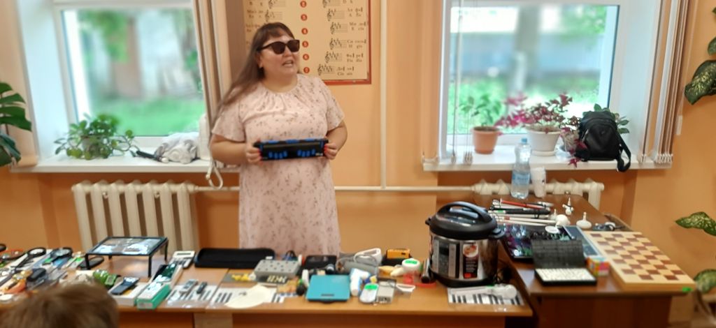 Специалисты Курской РО ВОС презентуют новые технические средства реабилитации