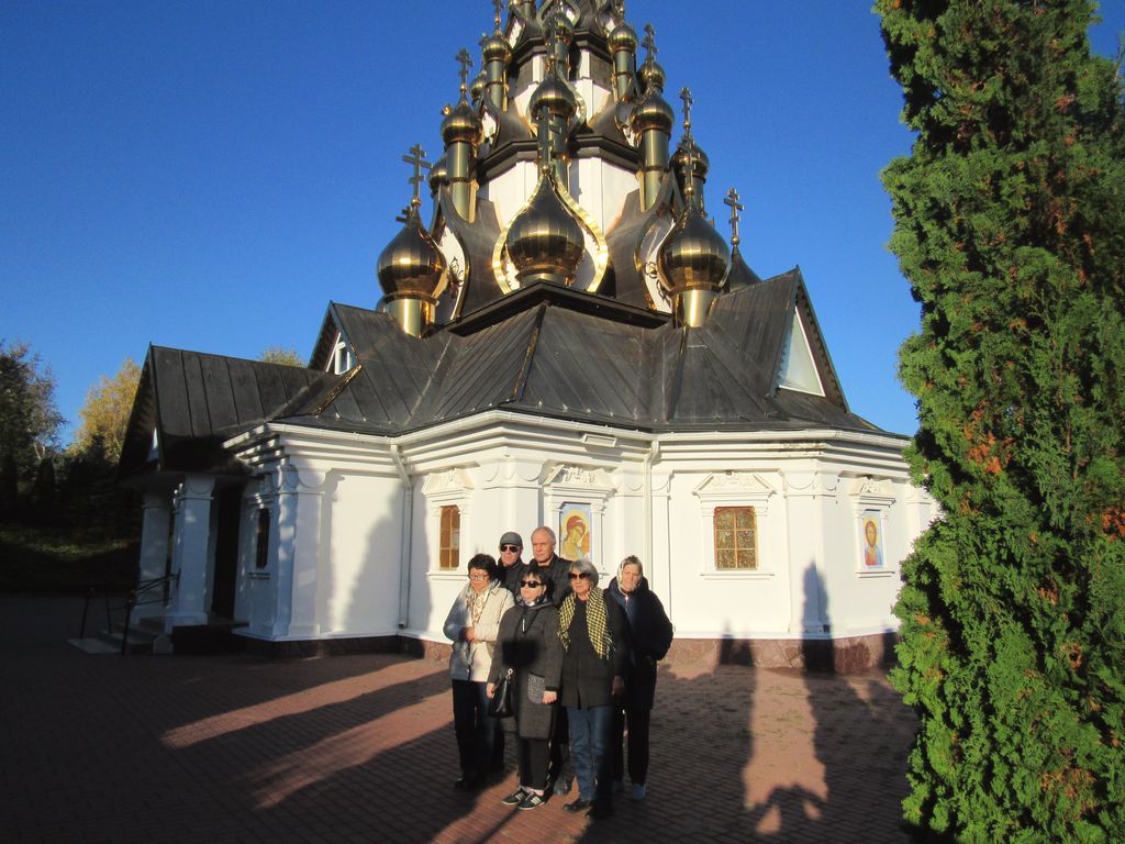 Члены ВОС знакомятся с архитектурой Спасо-Преображенского Усть-Медведицкого женского монастыря