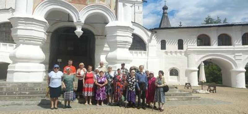 Члены Сокольской МО ВОС на экскурсии по Софийскому собору