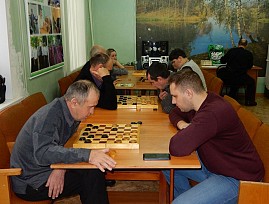 В Оренбургской региональной организации ВОС прошли областные соревнования по шашкам, шахматам и дартсу среди инвалидов по зрению