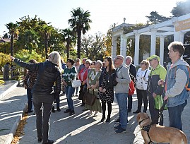 Активисты Крымской региональной организации ВОС совершили экскурсионную поездку в Никитский ботанический сад