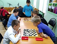 В Оренбургской региональной организации ВОС прошли соревнования по интеллектуальным настольным играм среди детей-инвалидов