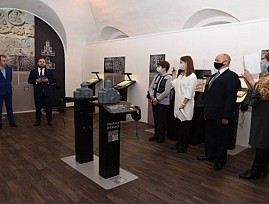 Члены Владимирской региональной организации ВОС приняли участие в открытии выставки тактильных белокаменных барельефов