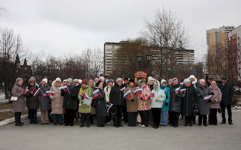 участники открытия аллеи