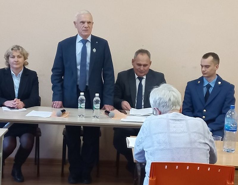 президиум семинара во главе с председатели Татарской РО ВОС Владимиром Федориным