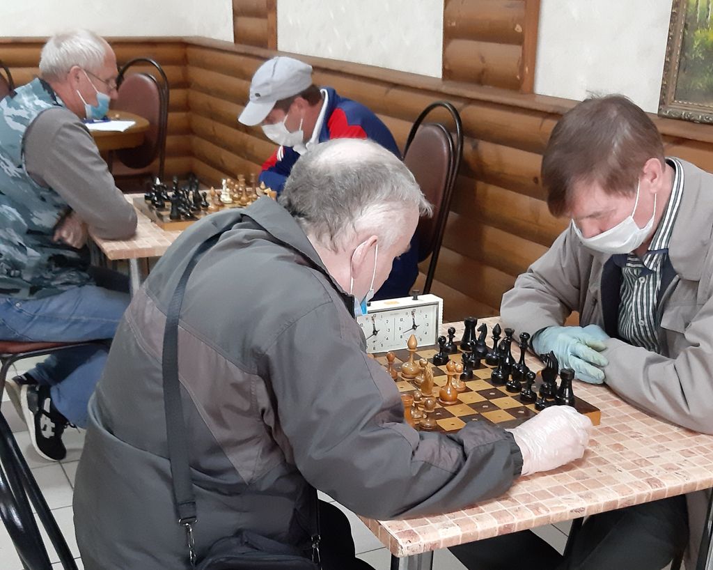 Старт соревнований по шахматам