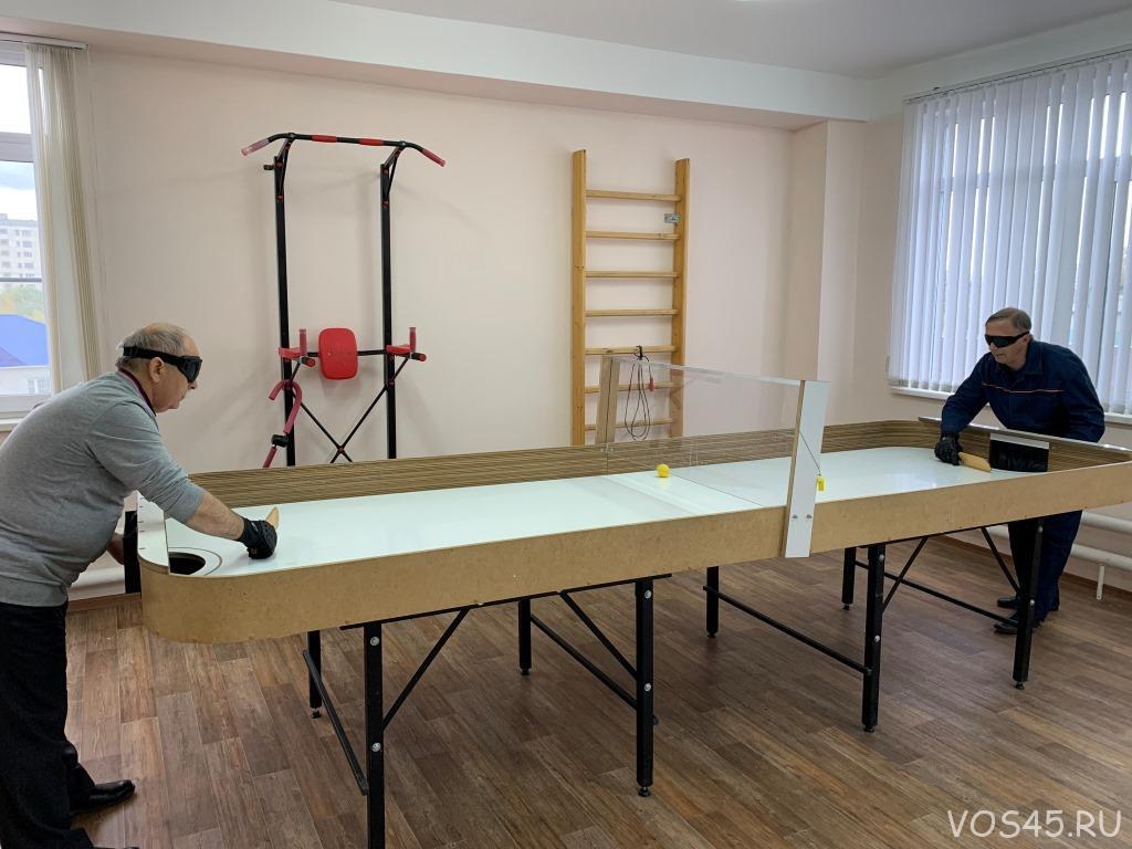 Стол для игры в настольный теннис для слепых в Курганской РО ВОС