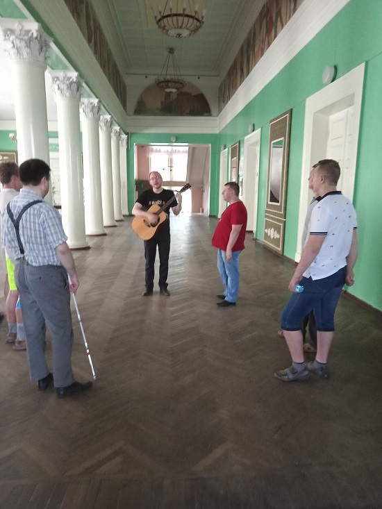 Выступления самодеятельных артистов Ивановской РО ВОС во время музыкальных пауз