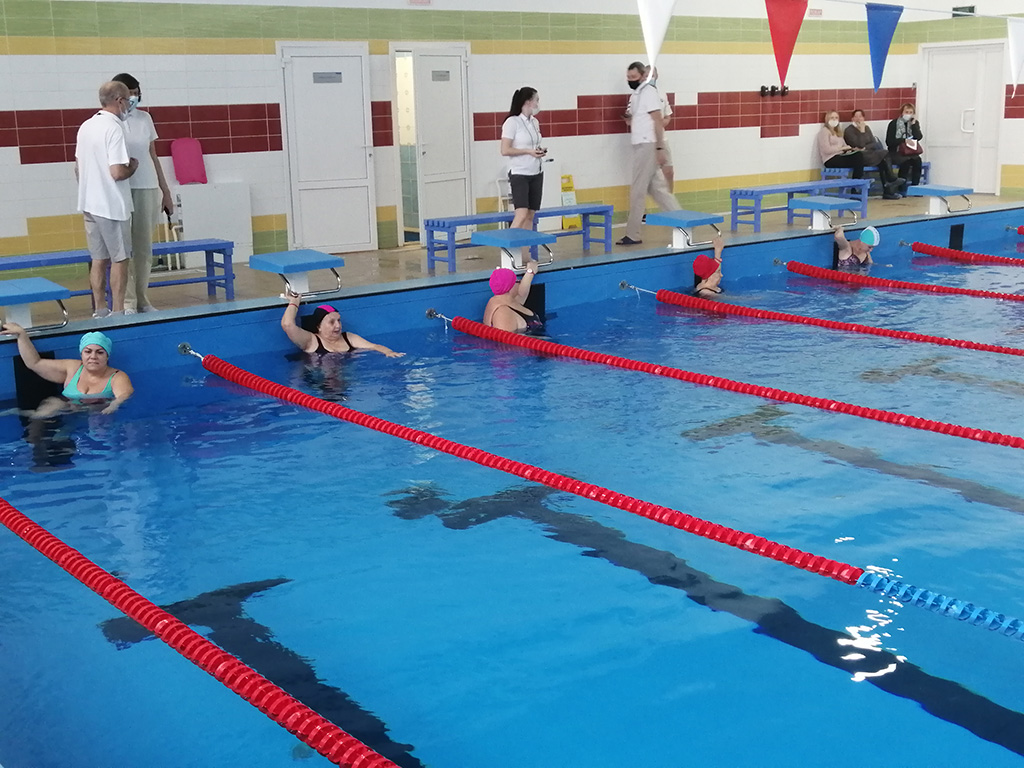 Инвалиды по зрению Липецкой РО ВОС участвуют в соревнованиях по плаванию