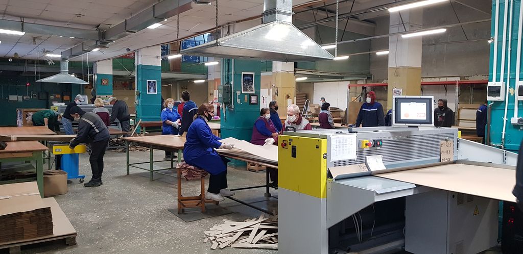 Производственная линия предприятия ВОС ООО "Канцблок-Волжск"