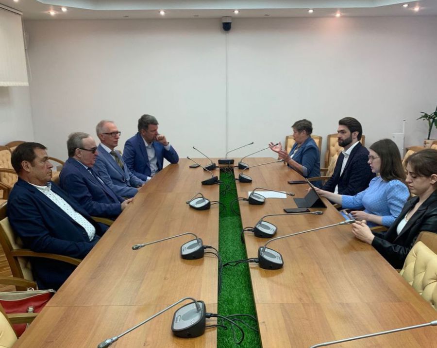 Президент ВОС В. В. Сипкин в ходе встречи с депутатом ГосДумы ФС РФ О. Н. Занко