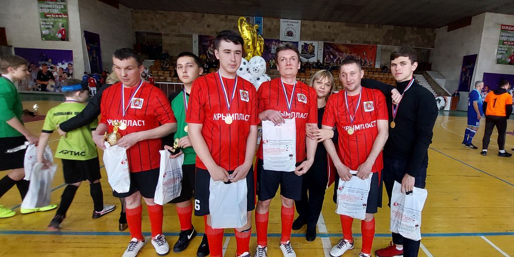 Команда предприятия ВОС ООО "Крымпласт" в новой форме