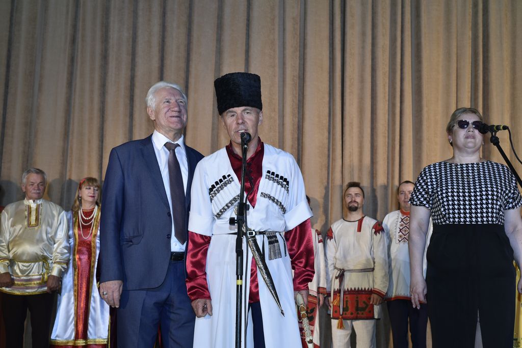 Выступление председателя Краснодарской РО ВОС Ю. С. Третьяка с приветствием к участникам фестиваля